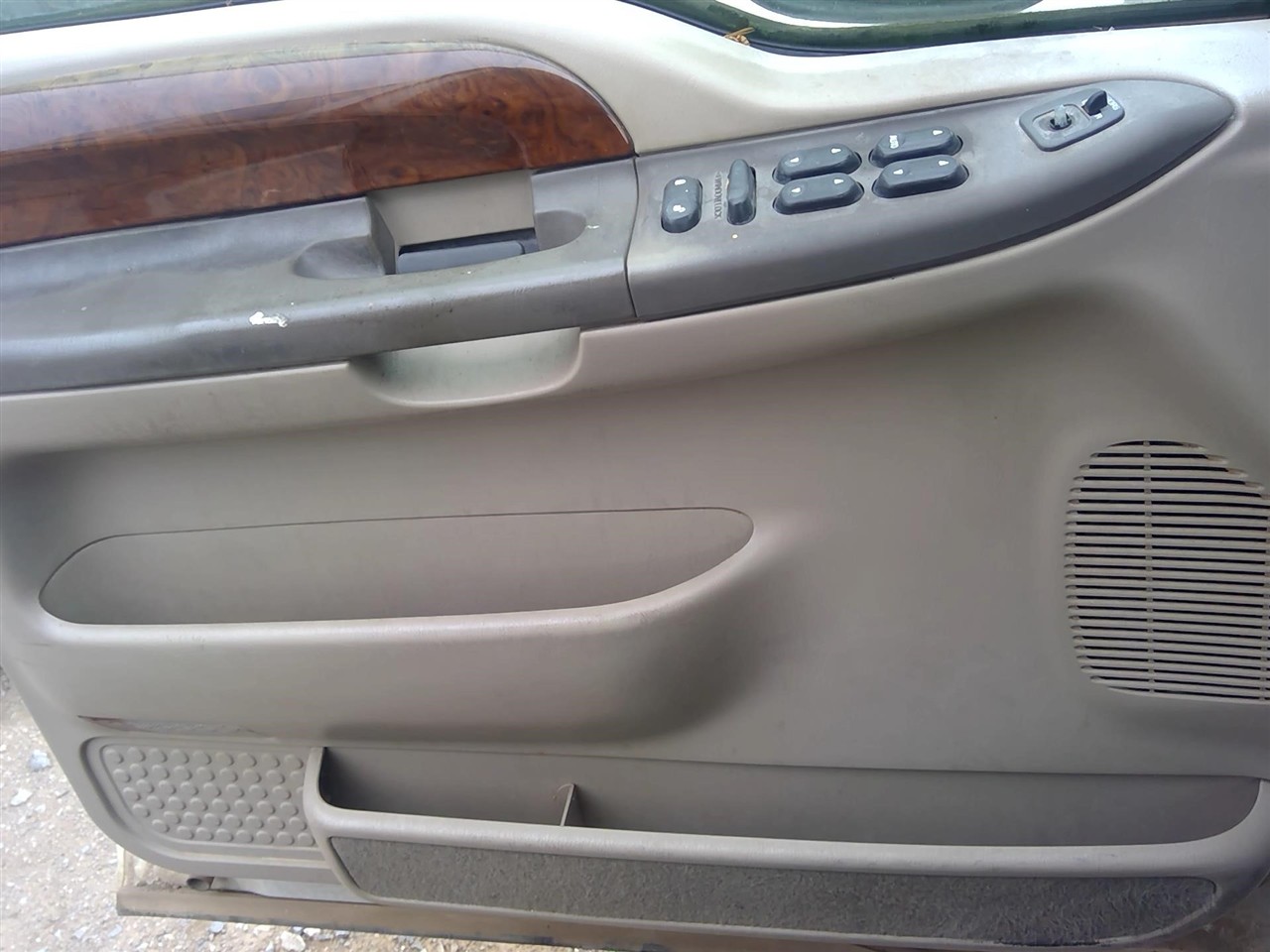 https://f005.backblazeb2.com/file/img-partshotlines-com/Inventory/EX366/Vehicle/11596_02.jpg