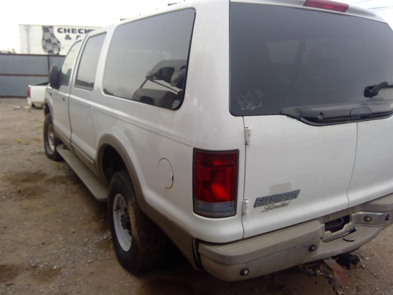https://f005.backblazeb2.com/file/img-partshotlines-com/Inventory/EX366/Vehicle/11596_09.jpg