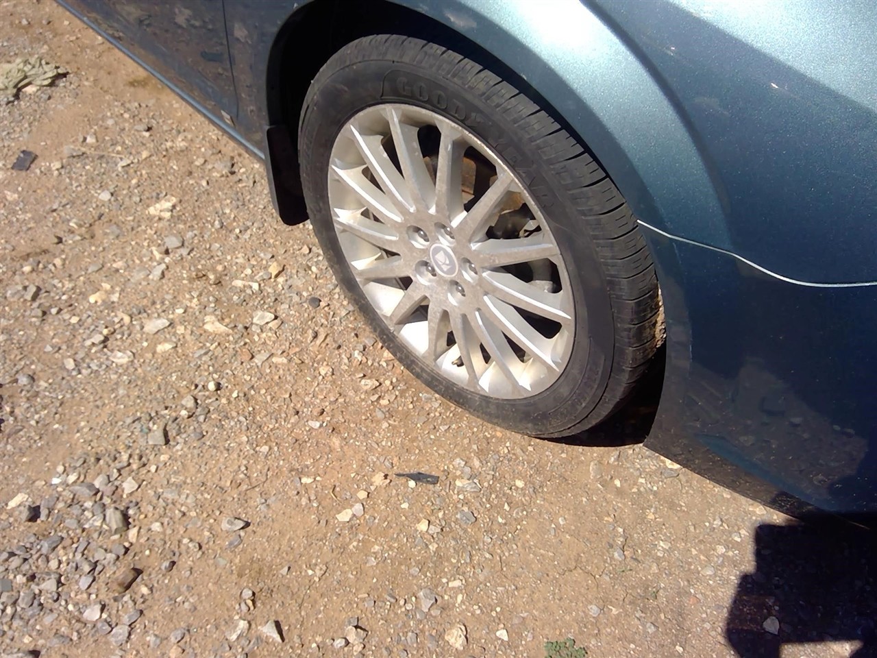 https://f005.backblazeb2.com/file/img-partshotlines-com/Inventory/EX366/Vehicle/11617_06.jpg