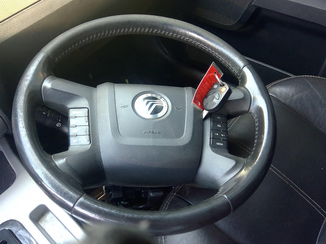 https://f005.backblazeb2.com/file/img-partshotlines-com/Inventory/EX366/Vehicle/11622_01.jpg