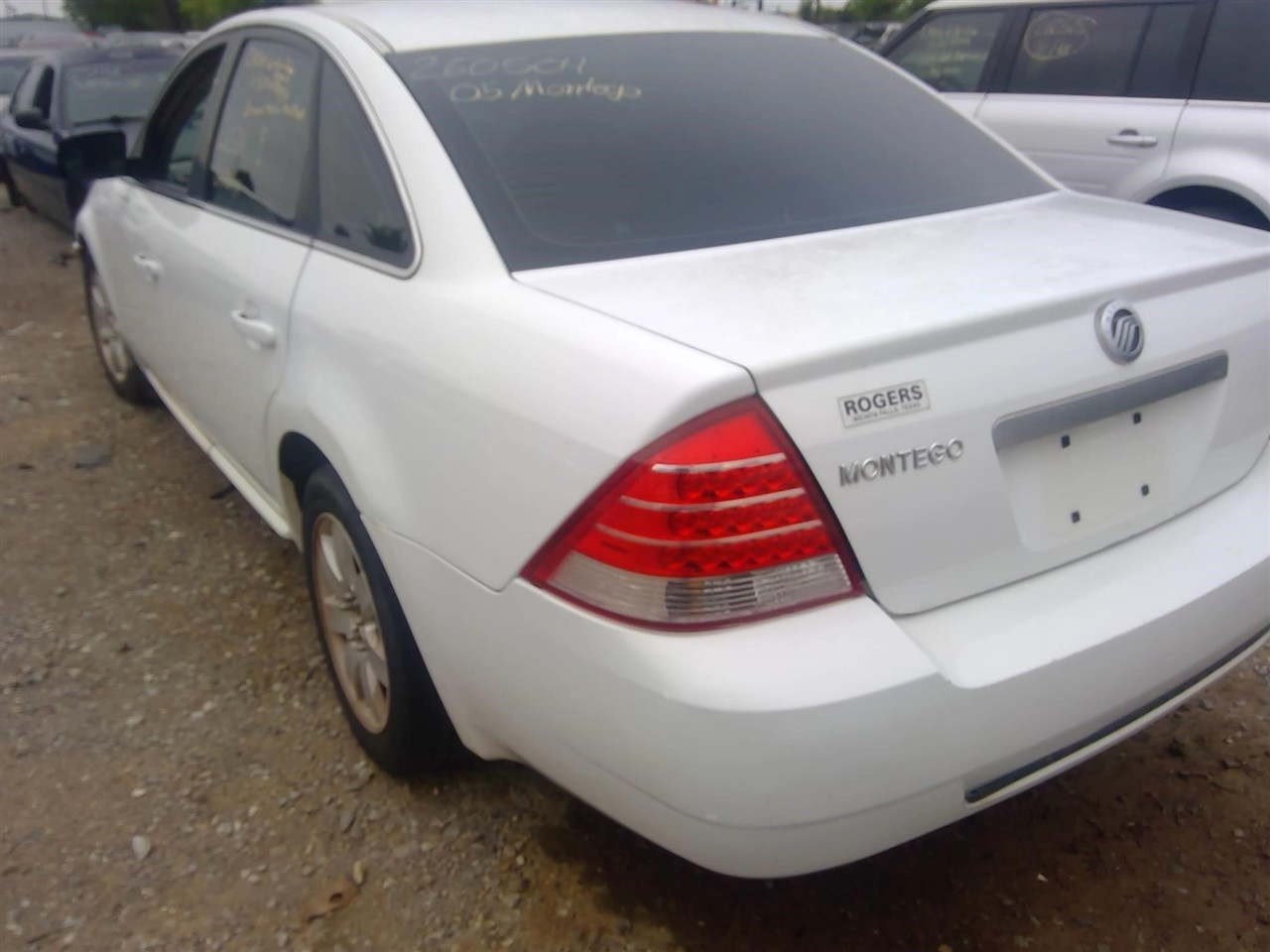 https://f005.backblazeb2.com/file/img-partshotlines-com/Inventory/EX366/Vehicle/11633_07.jpg