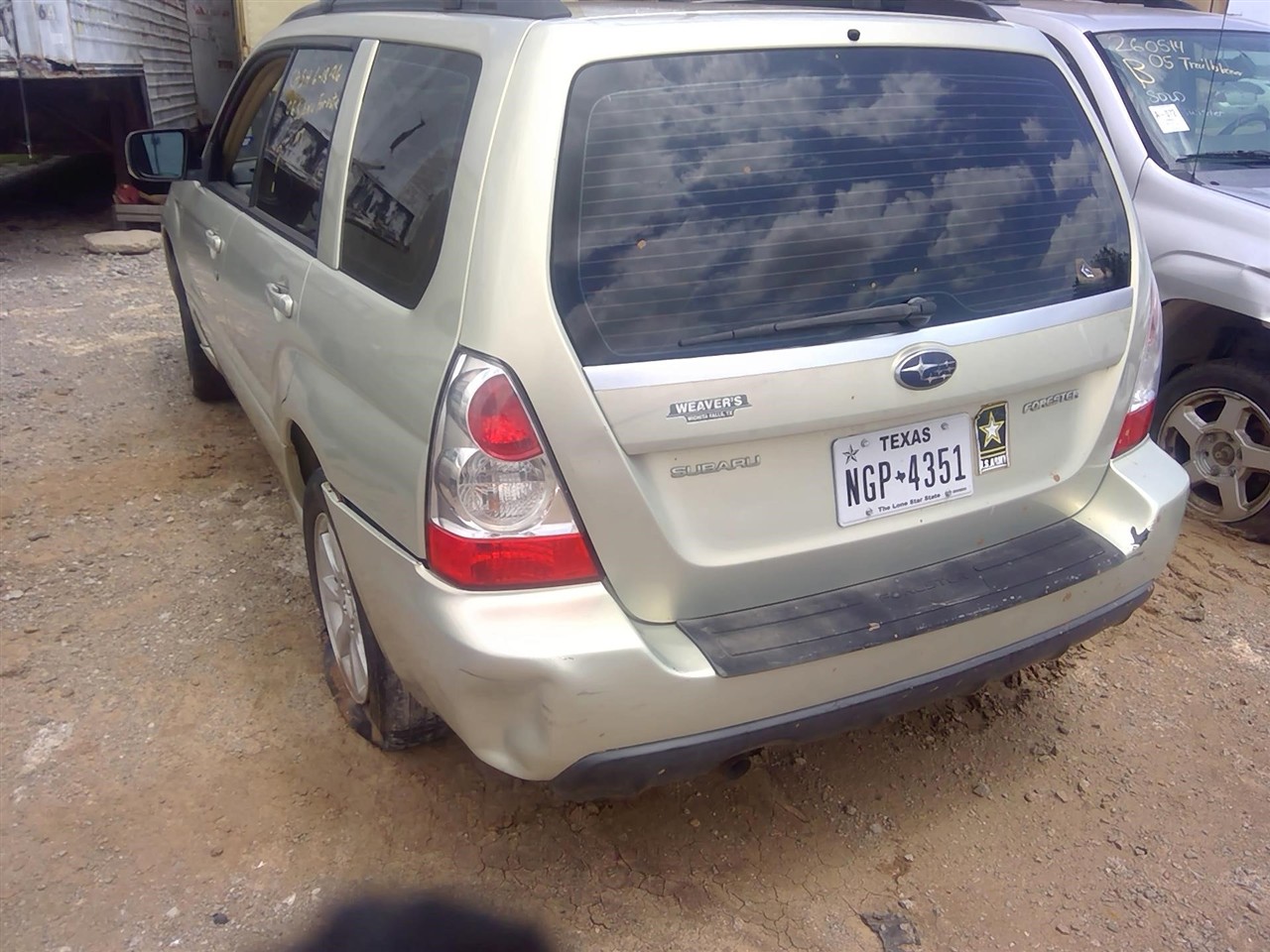 https://f005.backblazeb2.com/file/img-partshotlines-com/Inventory/EX366/Vehicle/11657_07.jpg