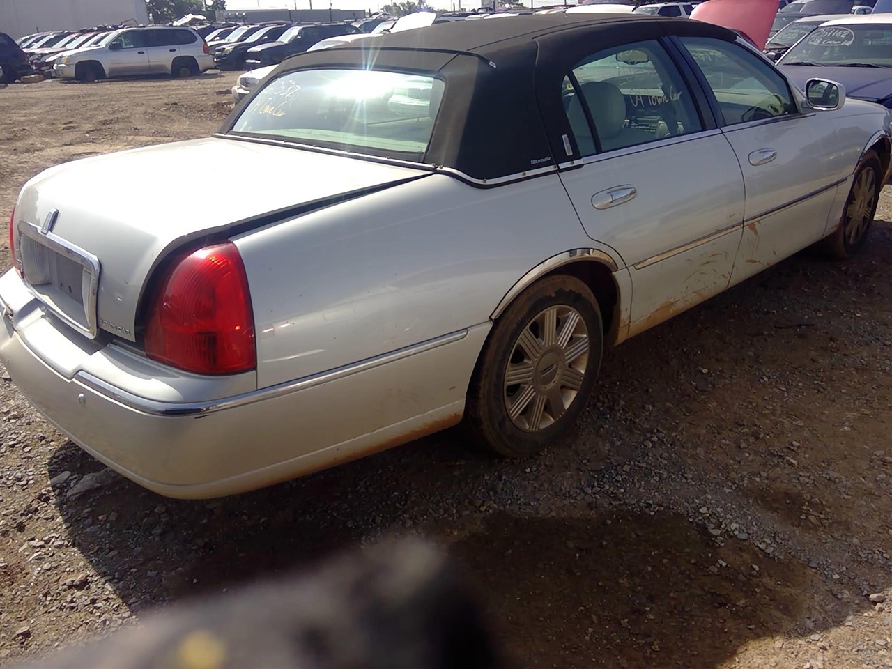 https://f005.backblazeb2.com/file/img-partshotlines-com/Inventory/EX366/Vehicle/11669_08.jpg