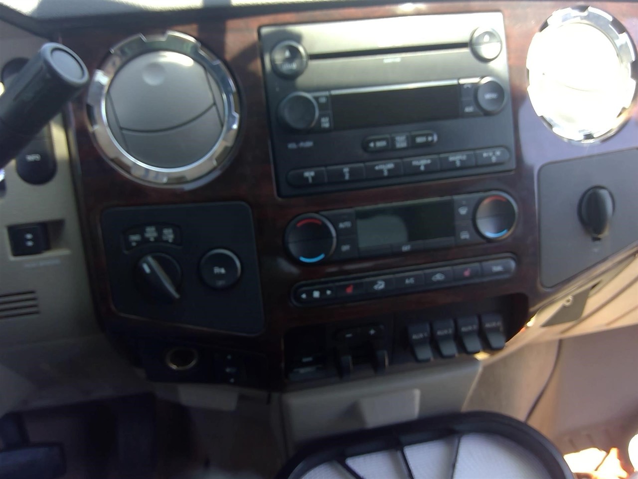 https://f005.backblazeb2.com/file/img-partshotlines-com/Inventory/EX366/Vehicle/11692_01.jpg