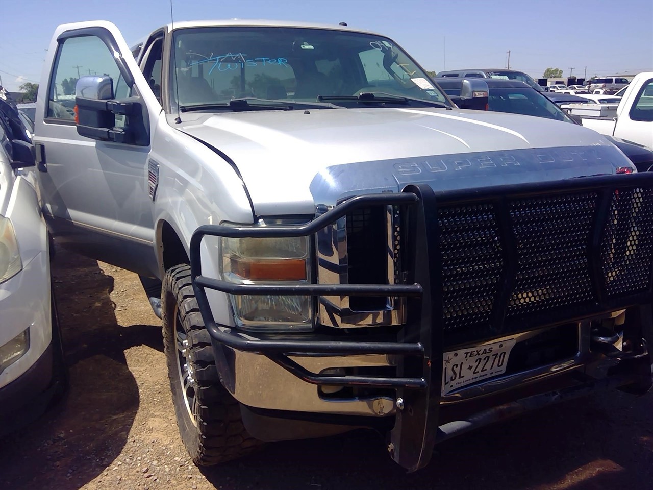 https://f005.backblazeb2.com/file/img-partshotlines-com/Inventory/EX366/Vehicle/11692_04.jpg
