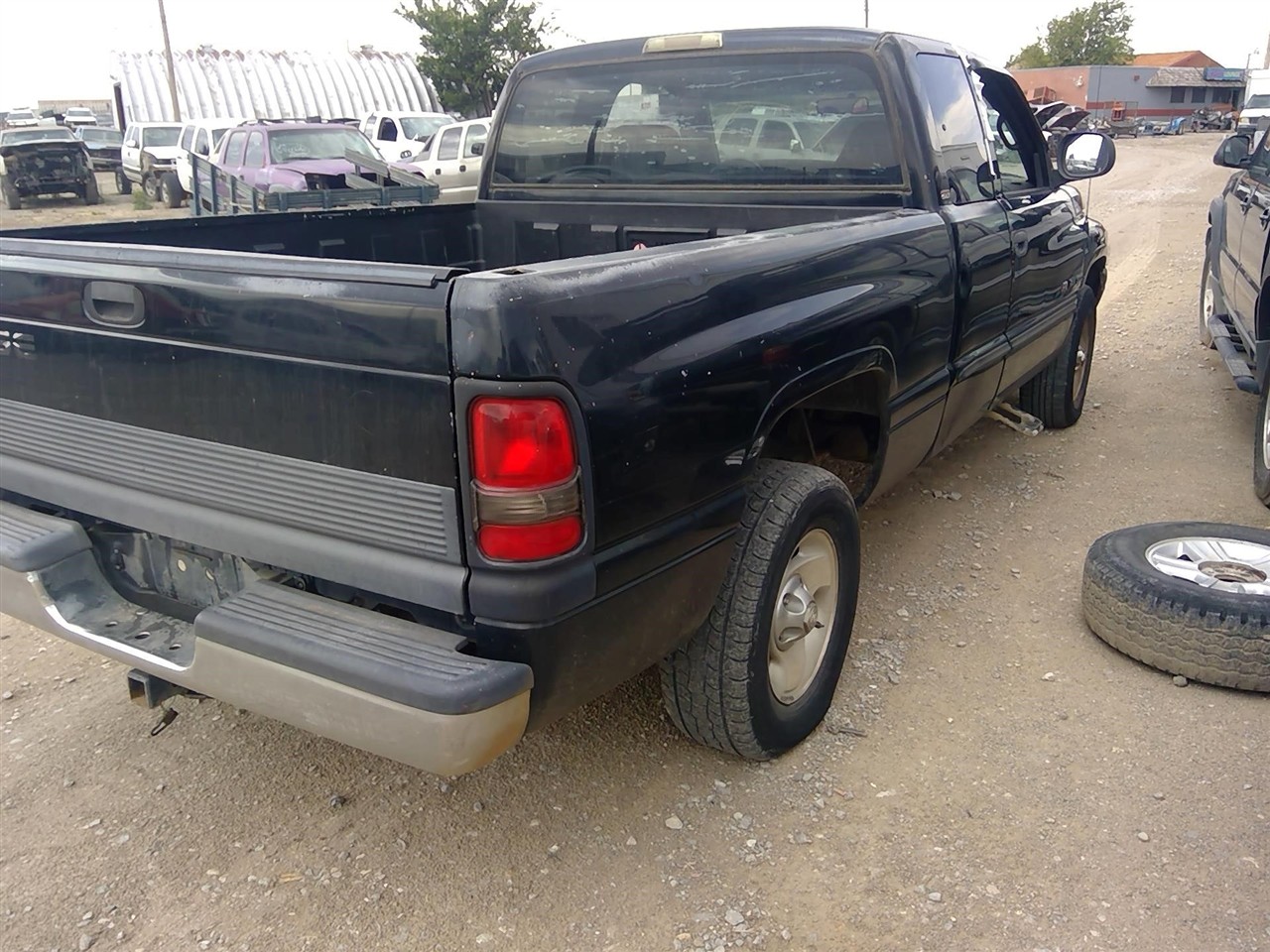 https://f005.backblazeb2.com/file/img-partshotlines-com/Inventory/EX366/Vehicle/11818_05.jpg