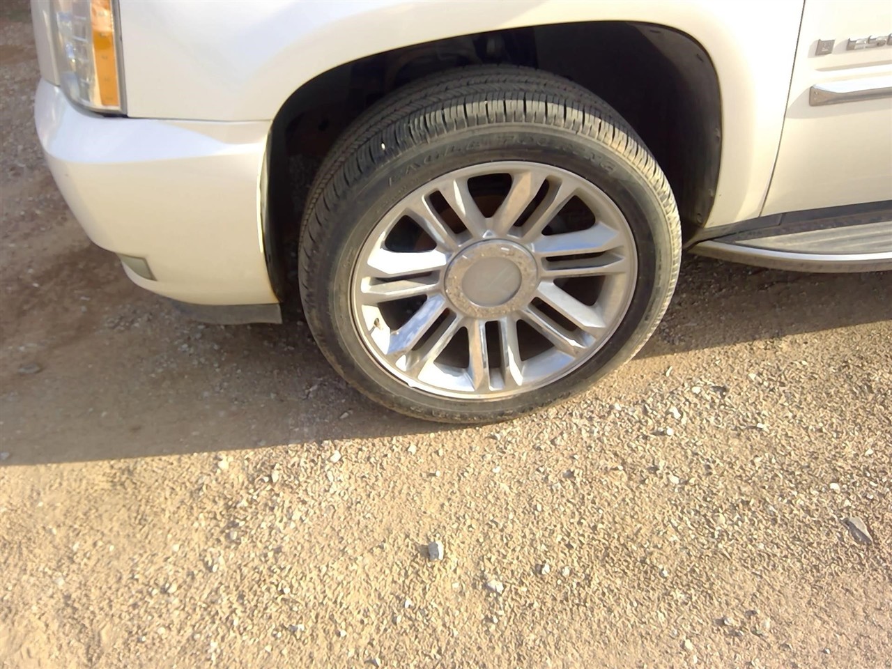 https://f005.backblazeb2.com/file/img-partshotlines-com/Inventory/EX366/Vehicle/11823_06.jpg