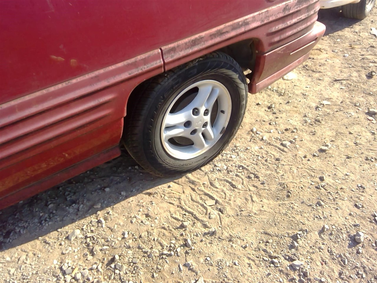 https://f005.backblazeb2.com/file/img-partshotlines-com/Inventory/EX366/Vehicle/11855_05.jpg