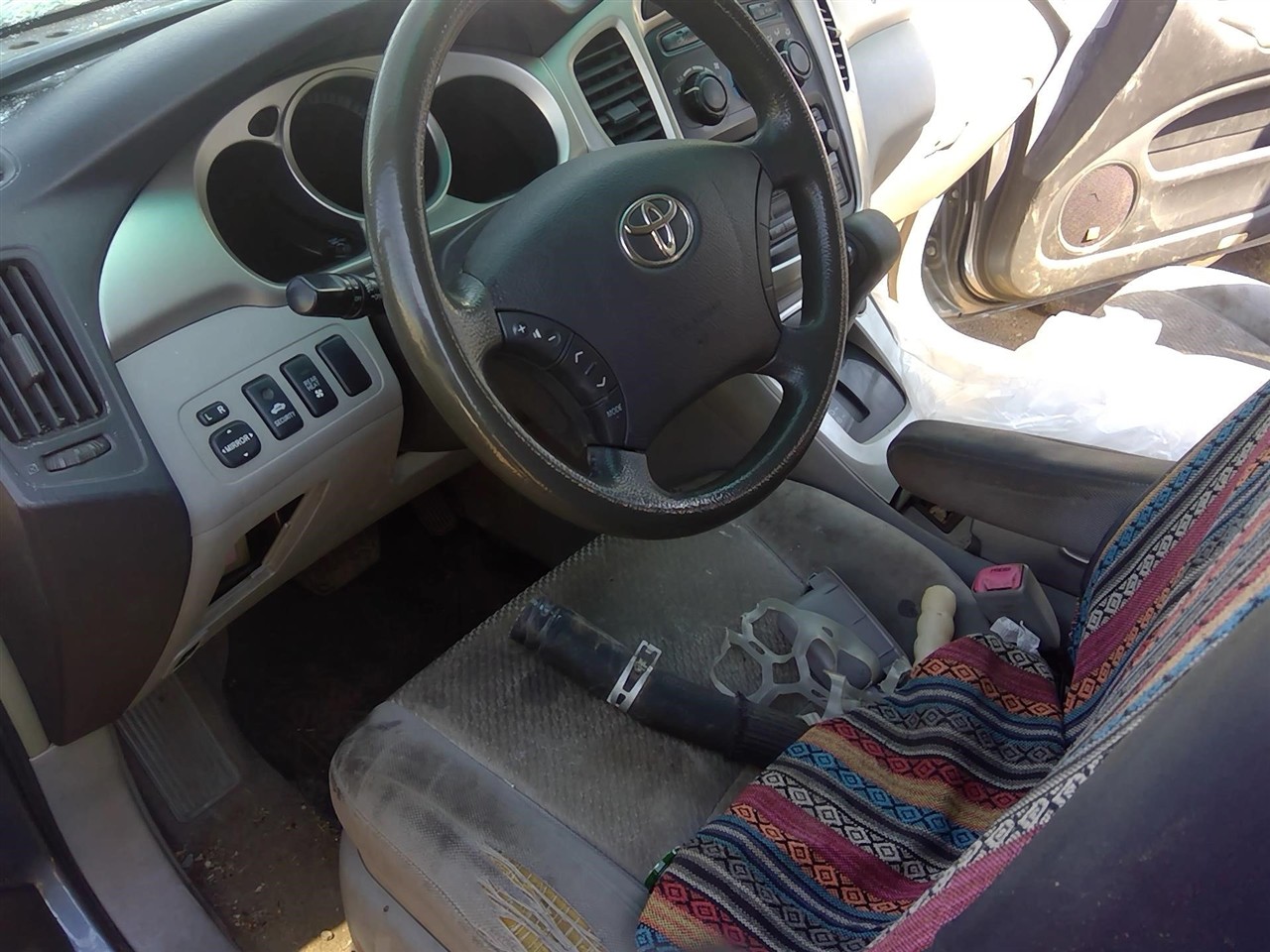 https://f005.backblazeb2.com/file/img-partshotlines-com/Inventory/EX366/Vehicle/11870_01.jpg