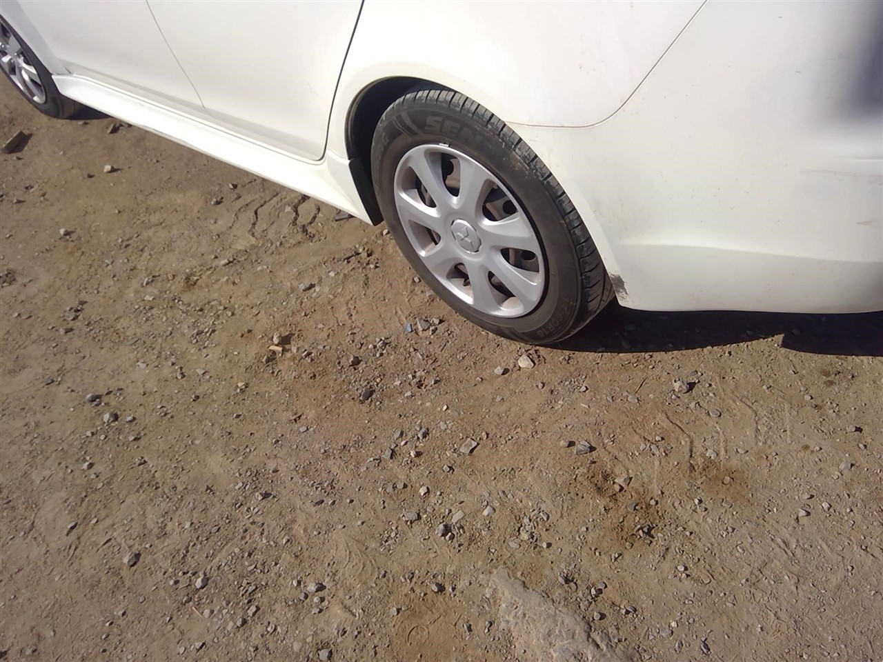 https://f005.backblazeb2.com/file/img-partshotlines-com/Inventory/EX366/Vehicle/11881_09.jpg