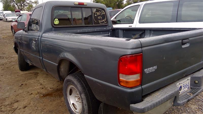https://f005.backblazeb2.com/file/img-partshotlines-com/Inventory/EX366/Vehicle/8724_08.jpg