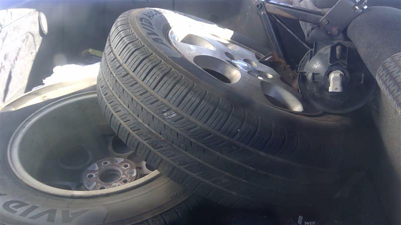 https://f005.backblazeb2.com/file/img-partshotlines-com/Inventory/EX366/Vehicle/9674_09.jpg
