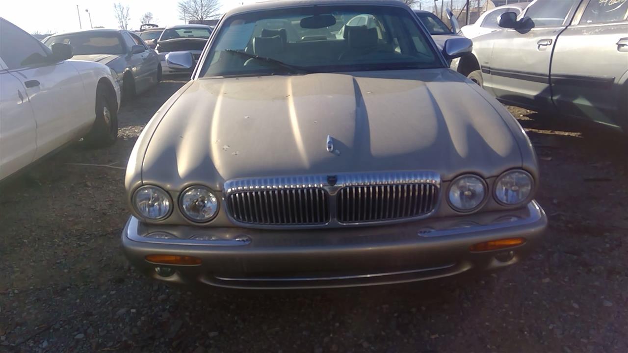 https://f005.backblazeb2.com/file/img-partshotlines-com/Inventory/EX366/Vehicle/9914_06.jpg