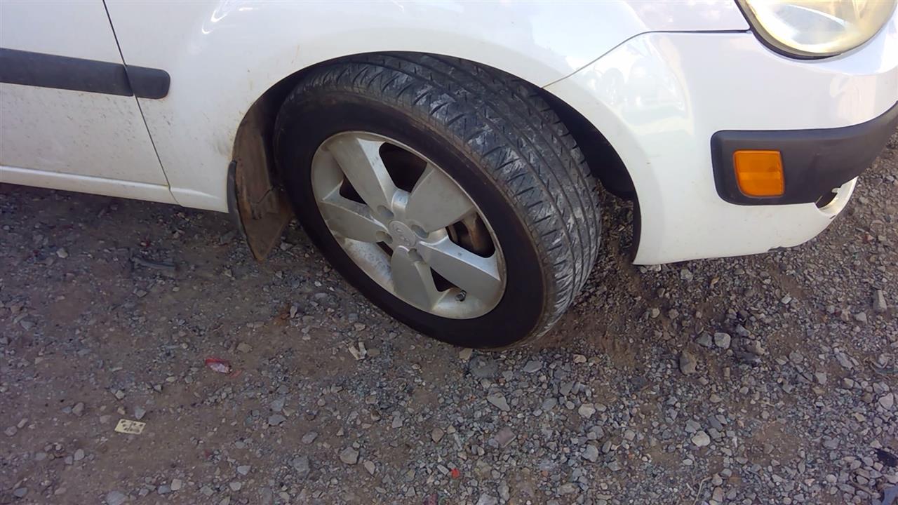 https://f005.backblazeb2.com/file/img-partshotlines-com/Inventory/EX366/Vehicle/9976_09.jpg
