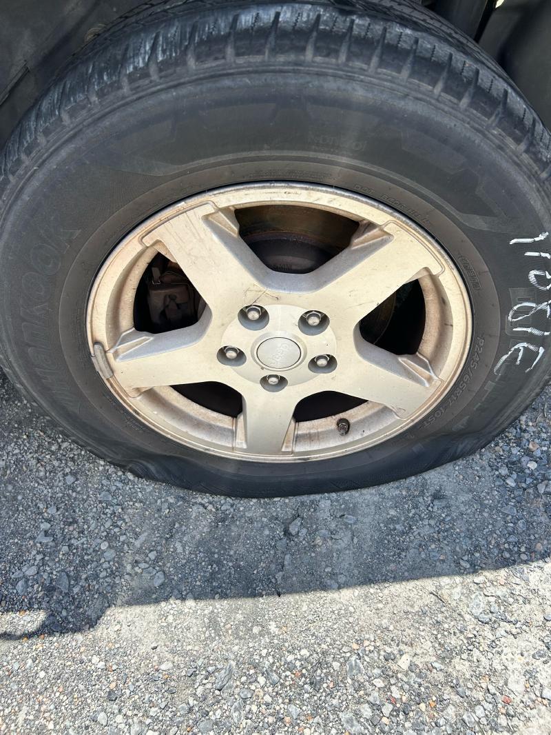 https://f005.backblazeb2.com/file/img-partshotlines-com/Inventory/EX37/2025/11081E/CD058DD10F62414393FAA79D8DA02562011.jpg