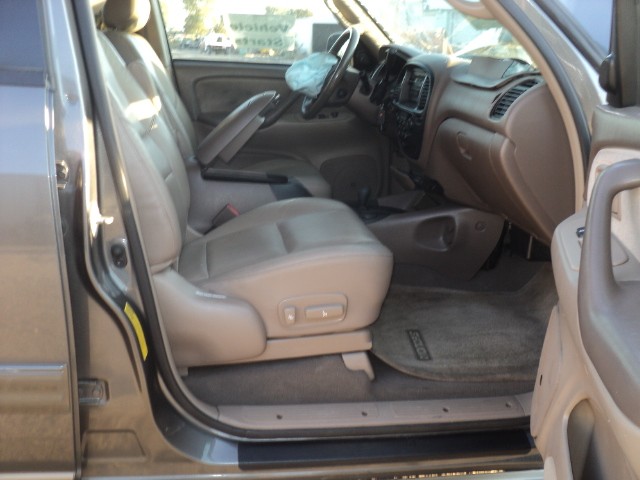 https://f005.backblazeb2.com/file/img-partshotlines-com/Inventory/EX379/Vehicle/11637_09.jpg