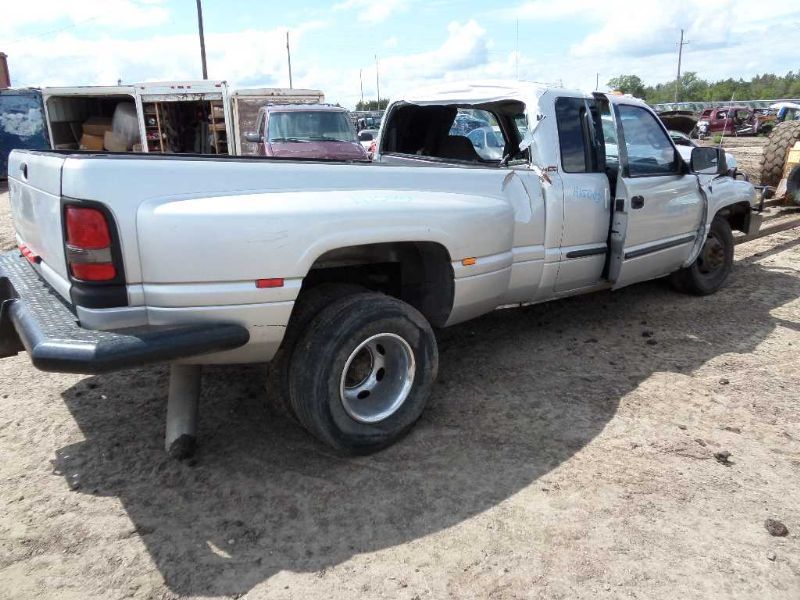 https://f005.backblazeb2.com/file/img-partshotlines-com/Inventory/EX379/Vehicle/17234_02.jpg