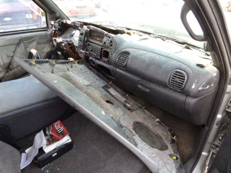 https://f005.backblazeb2.com/file/img-partshotlines-com/Inventory/EX379/Vehicle/17234_07.jpg