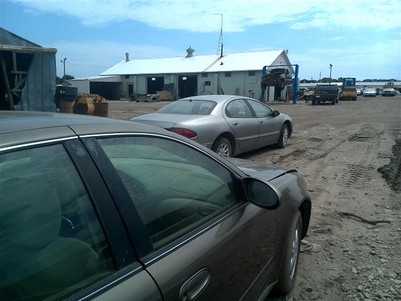 https://f005.backblazeb2.com/file/img-partshotlines-com/Inventory/EX379/Vehicle/18729_09.jpg