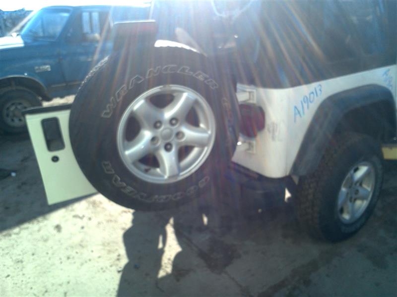 https://f005.backblazeb2.com/file/img-partshotlines-com/Inventory/EX379/Vehicle/22847_01.jpg