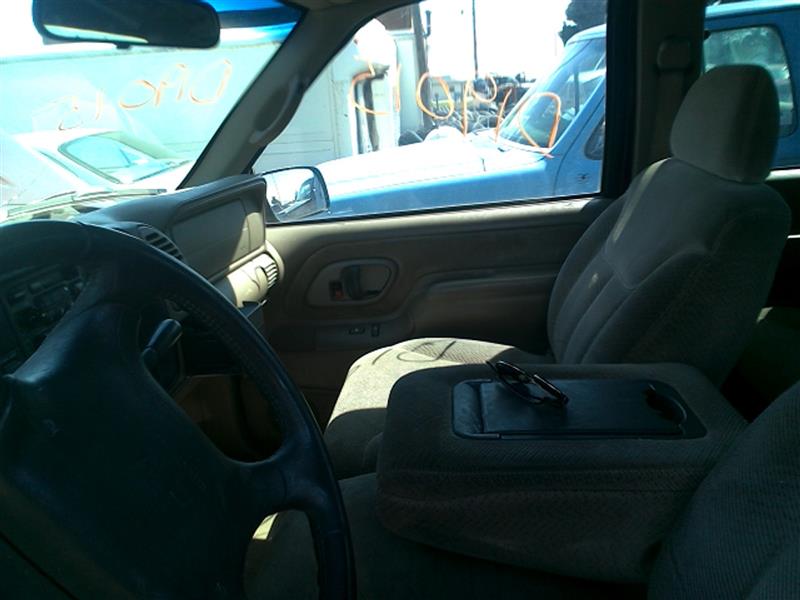 https://f005.backblazeb2.com/file/img-partshotlines-com/Inventory/EX379/Vehicle/23310_10.jpg