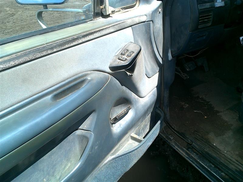 https://f005.backblazeb2.com/file/img-partshotlines-com/Inventory/EX379/Vehicle/23509_10.jpg