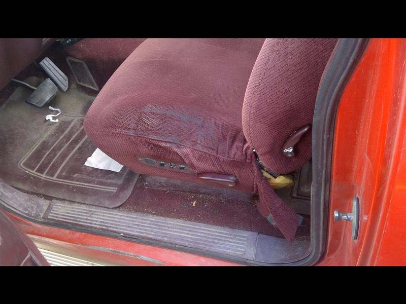 https://f005.backblazeb2.com/file/img-partshotlines-com/Inventory/EX379/Vehicle/24803_11.jpg