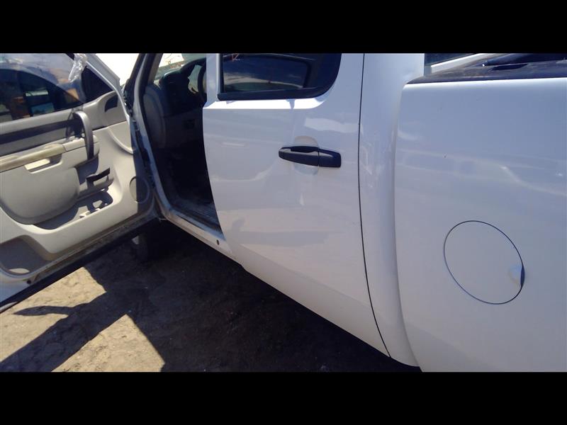 https://f005.backblazeb2.com/file/img-partshotlines-com/Inventory/EX379/Vehicle/25087_08.jpg