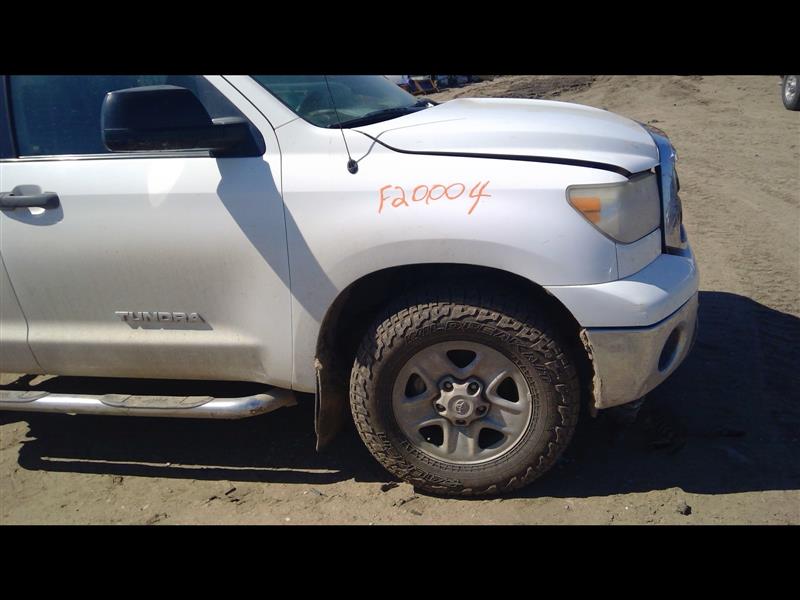 https://f005.backblazeb2.com/file/img-partshotlines-com/Inventory/EX379/Vehicle/25194_01.jpg