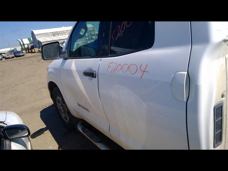 https://f005.backblazeb2.com/file/img-partshotlines-com/Inventory/EX379/Vehicle/25194_08.jpg