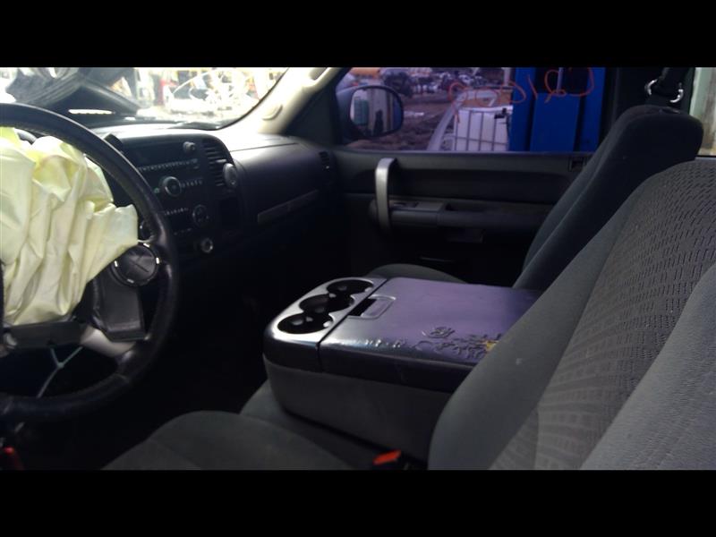 https://f005.backblazeb2.com/file/img-partshotlines-com/Inventory/EX379/Vehicle/26195_08.jpg