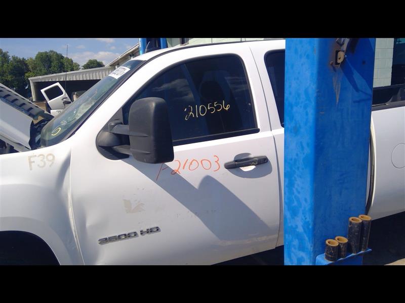 https://f005.backblazeb2.com/file/img-partshotlines-com/Inventory/EX379/Vehicle/26548_07.jpg