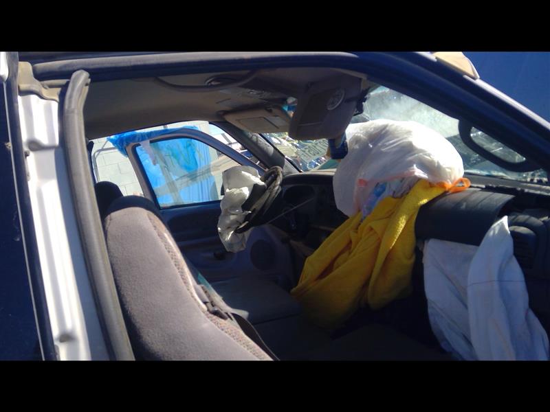 https://f005.backblazeb2.com/file/img-partshotlines-com/Inventory/EX379/Vehicle/27159_08.jpg