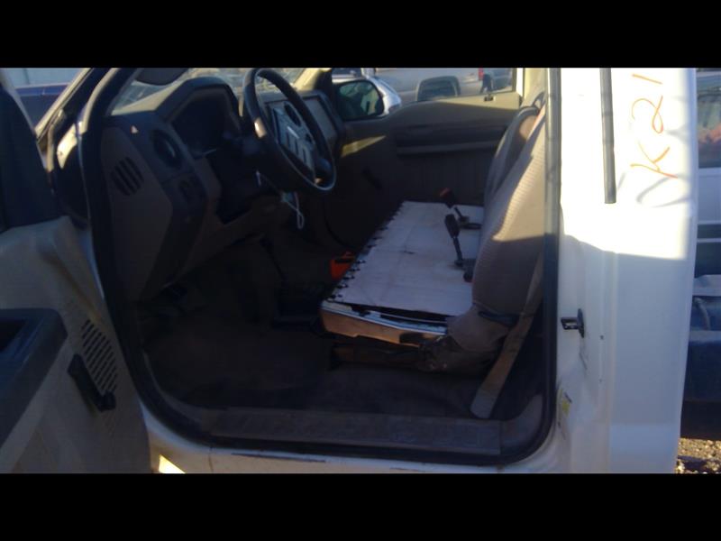 https://f005.backblazeb2.com/file/img-partshotlines-com/Inventory/EX379/Vehicle/27236_08.jpg