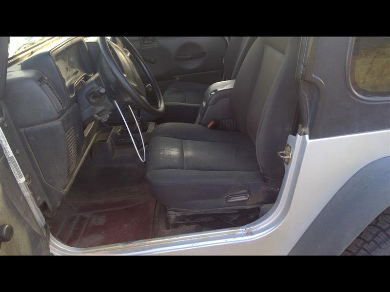https://f005.backblazeb2.com/file/img-partshotlines-com/Inventory/EX379/Vehicle/27248_11.jpg