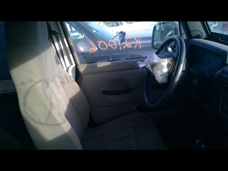 https://f005.backblazeb2.com/file/img-partshotlines-com/Inventory/EX379/Vehicle/27283_07.jpg