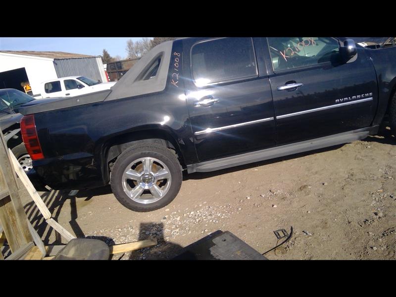 https://f005.backblazeb2.com/file/img-partshotlines-com/Inventory/EX379/Vehicle/27290_01.jpg