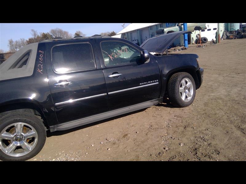 https://f005.backblazeb2.com/file/img-partshotlines-com/Inventory/EX379/Vehicle/27290_02.jpg