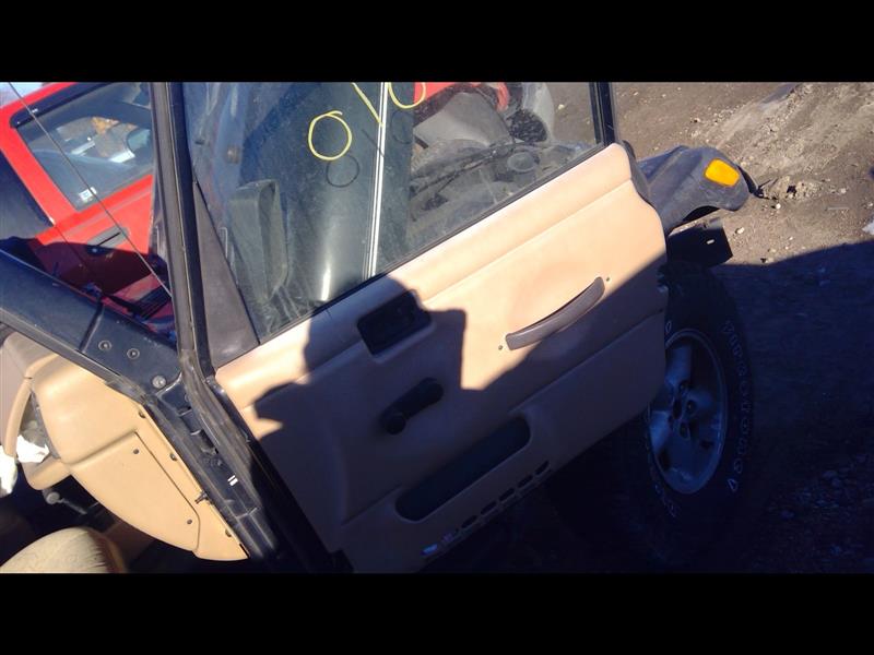 https://f005.backblazeb2.com/file/img-partshotlines-com/Inventory/EX379/Vehicle/27480_04.jpg