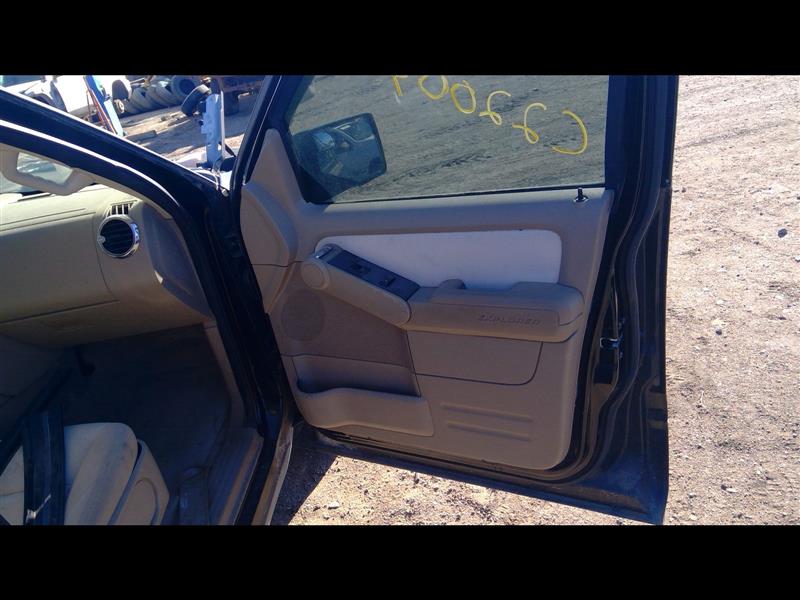 https://f005.backblazeb2.com/file/img-partshotlines-com/Inventory/EX379/Vehicle/27732_07.jpg