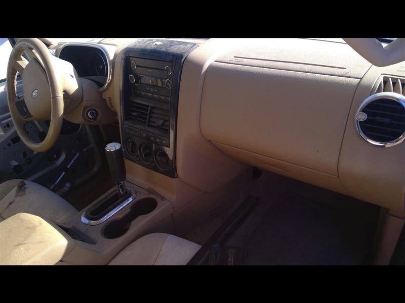 https://f005.backblazeb2.com/file/img-partshotlines-com/Inventory/EX379/Vehicle/27732_08.jpg