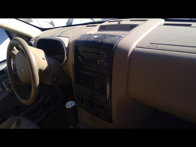 https://f005.backblazeb2.com/file/img-partshotlines-com/Inventory/EX379/Vehicle/27732_11.jpg