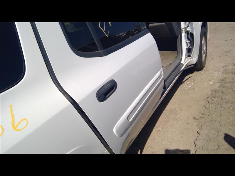 https://f005.backblazeb2.com/file/img-partshotlines-com/Inventory/EX379/Vehicle/27976_12.jpg
