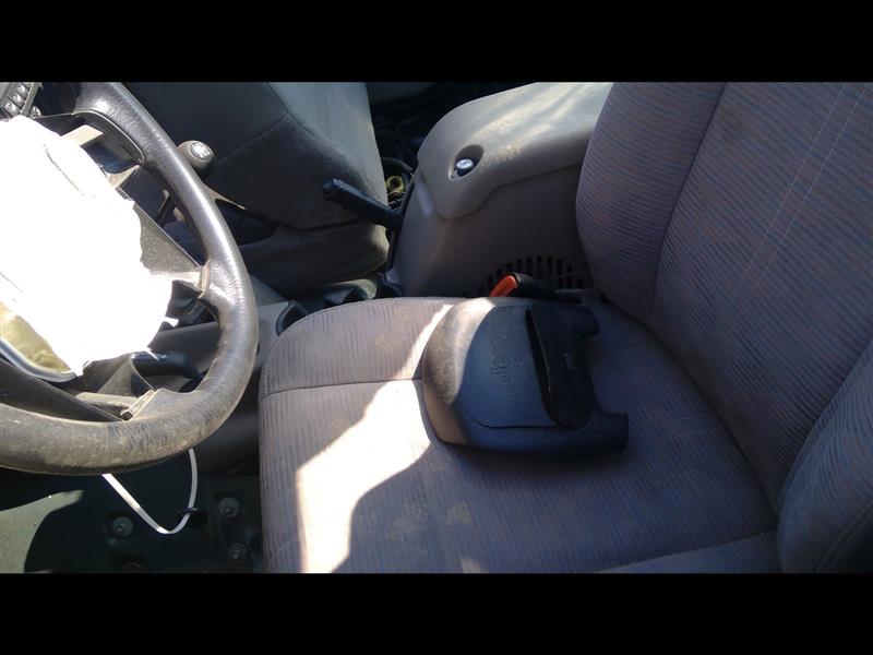 https://f005.backblazeb2.com/file/img-partshotlines-com/Inventory/EX379/Vehicle/28328_09.jpg