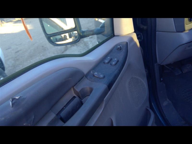 https://f005.backblazeb2.com/file/img-partshotlines-com/Inventory/EX379/Vehicle/28770_07.jpg