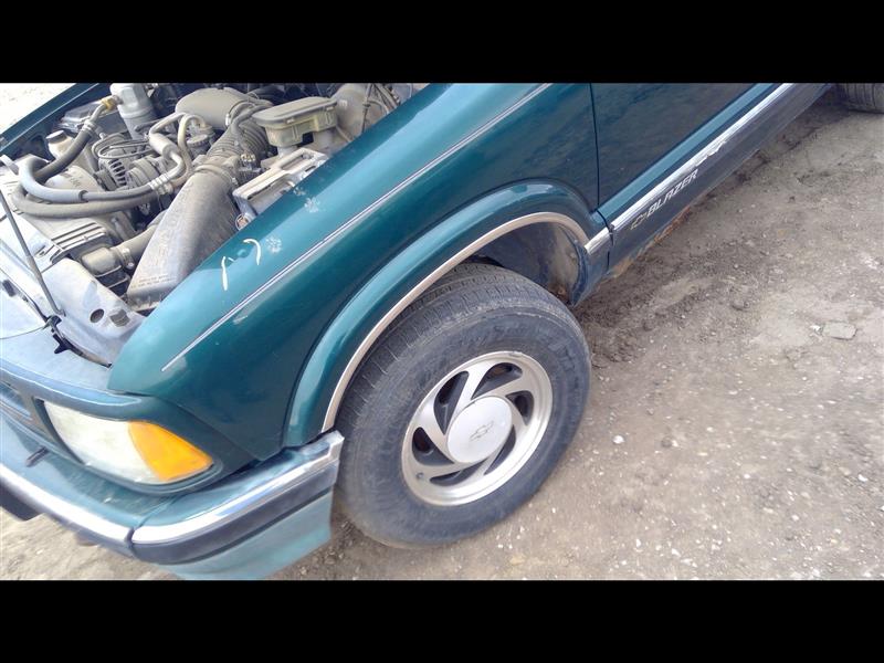 https://f005.backblazeb2.com/file/img-partshotlines-com/Inventory/EX379/Vehicle/29408_04.jpg