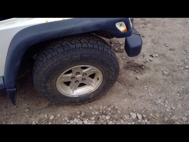 https://f005.backblazeb2.com/file/img-partshotlines-com/Inventory/EX379/Vehicle/29478_07.jpg
