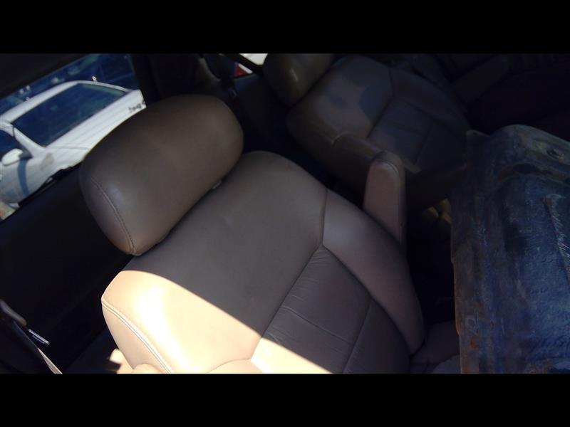 https://f005.backblazeb2.com/file/img-partshotlines-com/Inventory/EX379/Vehicle/29605_03.jpg