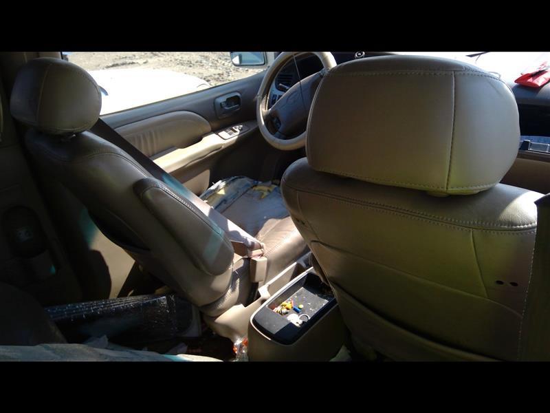 https://f005.backblazeb2.com/file/img-partshotlines-com/Inventory/EX379/Vehicle/29605_04.jpg