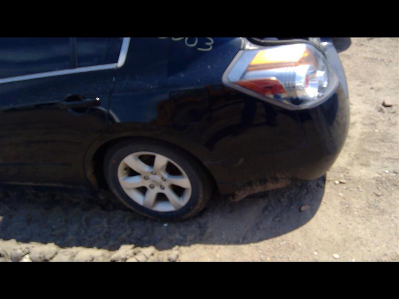 https://f005.backblazeb2.com/file/img-partshotlines-com/Inventory/EX379/Vehicle/29606_05.jpg